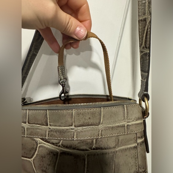 Dooney & Bourke Pembrook Allison Crossbody purse - Picture 12 of 12